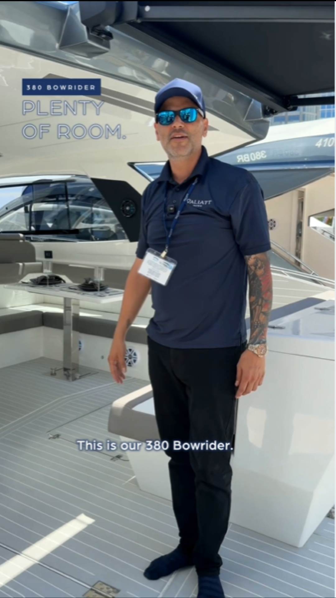 Reel cover — 380 Bowrider · Walkthrough